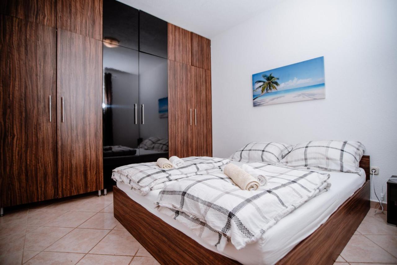 Apartmens Leona Karlobag Dış mekan fotoğraf