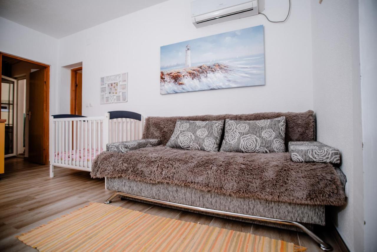 Apartmens Leona Daire Karlobag Dış mekan fotoğraf