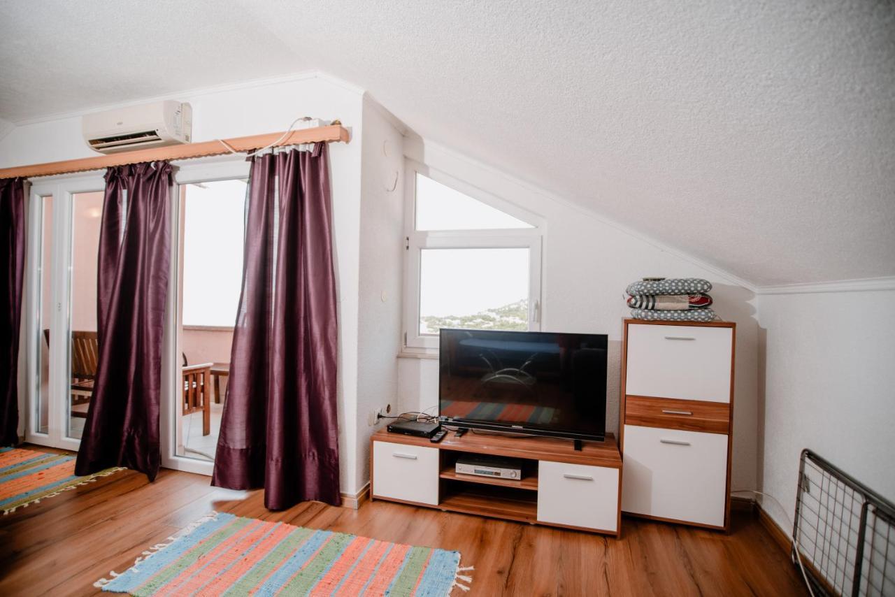 Apartmens Leona Daire Karlobag Dış mekan fotoğraf