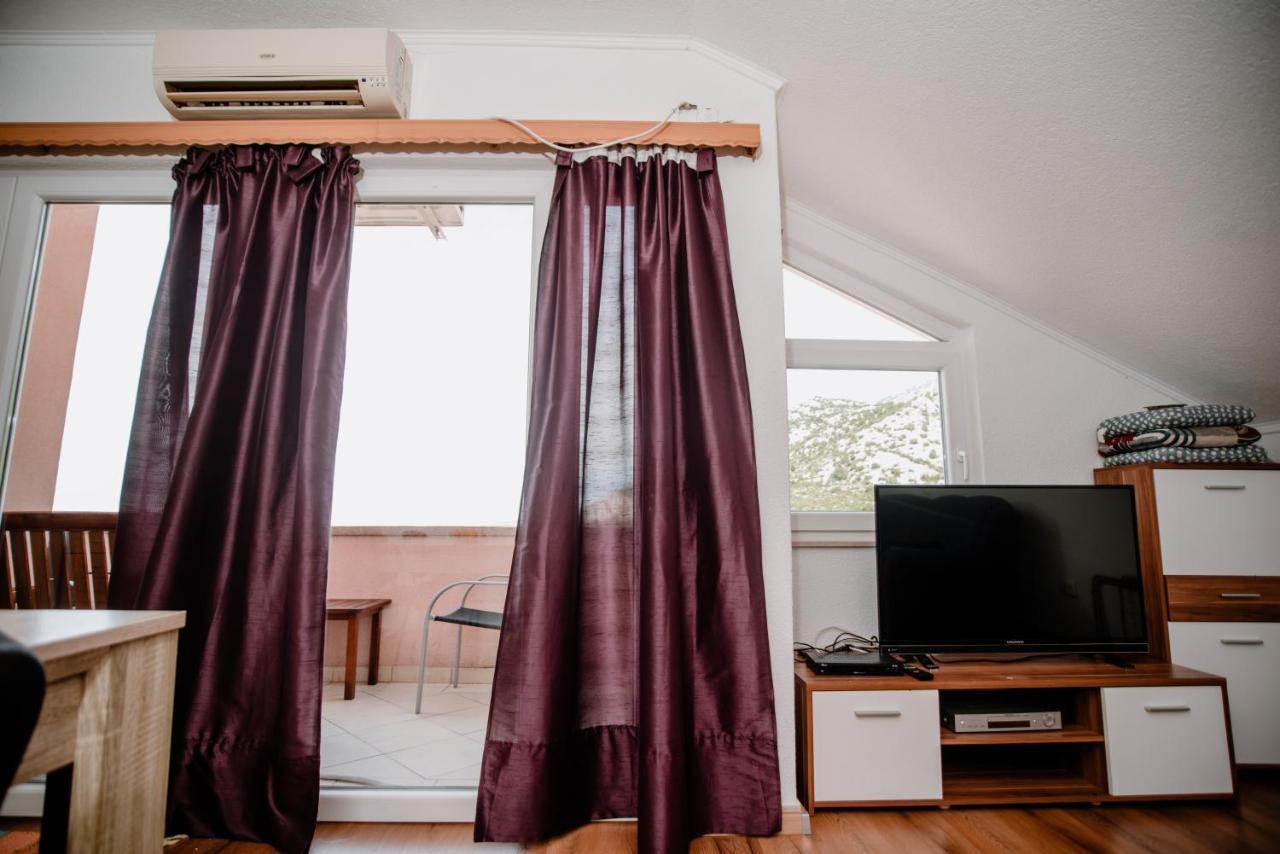Apartmens Leona Daire Karlobag Dış mekan fotoğraf
