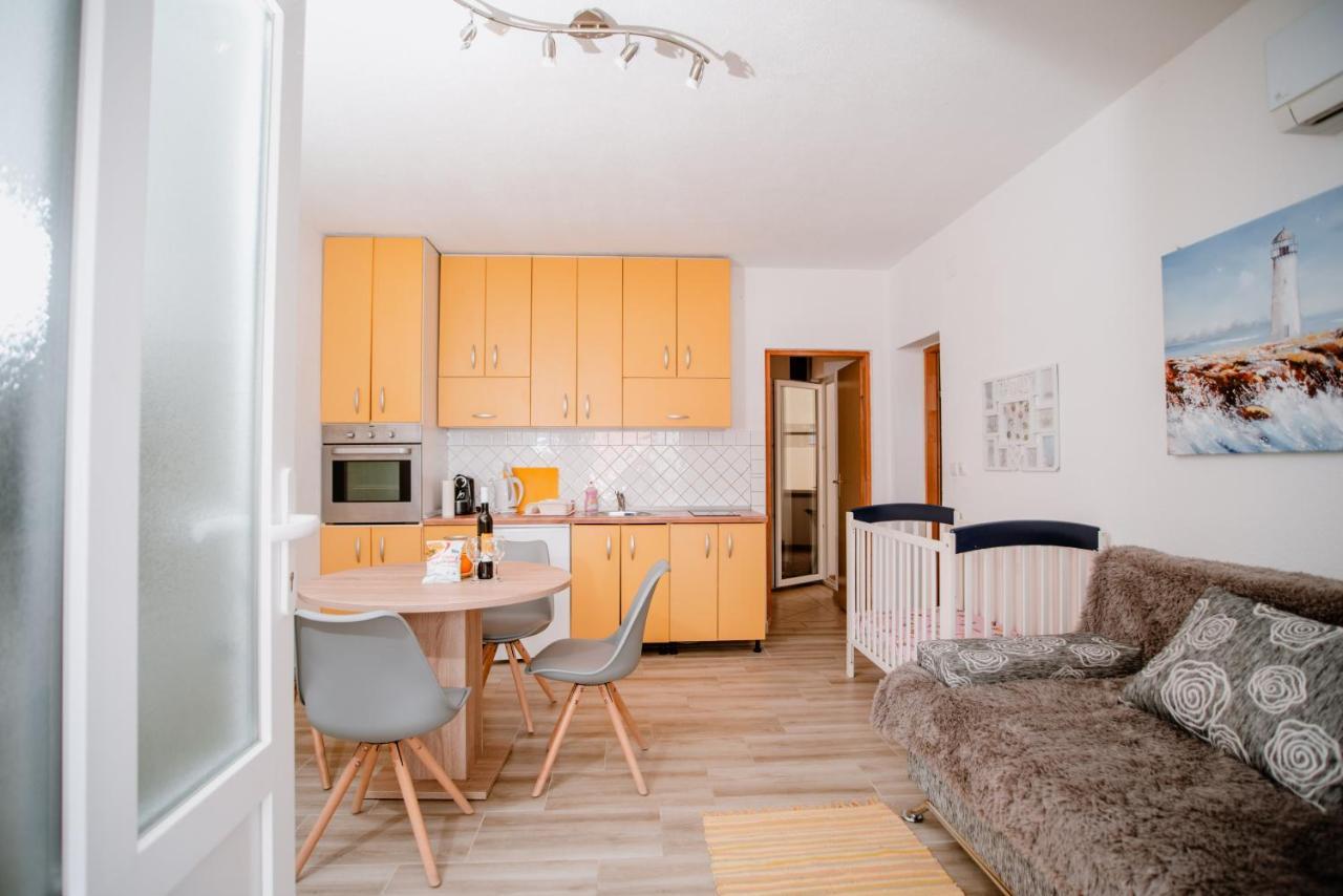 Apartmens Leona Daire Karlobag Dış mekan fotoğraf